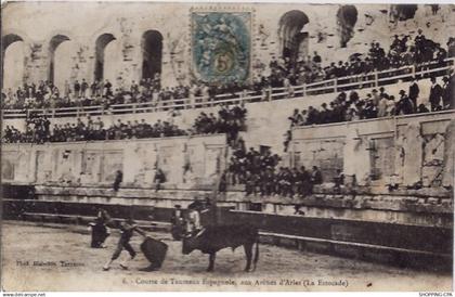 13 - Arles - Course de taureaux Espagnole, aux arènes d' Arles - Voyagé - Do...