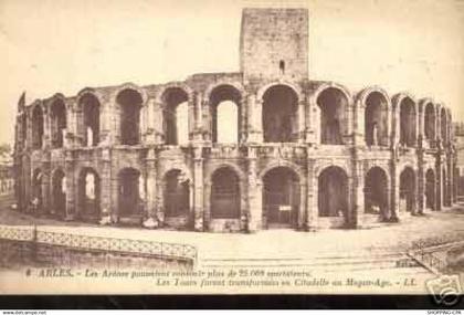 13 - ARLES - LES ARENES