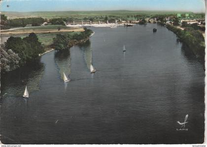 27 - AUBEVOYE - En avion au dessus de ...Aubevoye - Régates sur la Seine