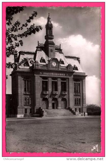 Aulnoye - L'Hôtel de Ville - Édition J. MERCIER à Hautmont