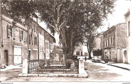 AURIOL (13) Monument aux Morts et Cours de Verdun  CPSM PF