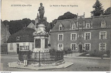 Auxonne - La Mairie et Statue de Napoléon