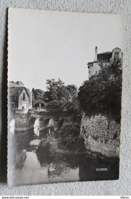 H195, Cpm 1967, Avesnes sur Helpe, le pont des Dames, Nord 59