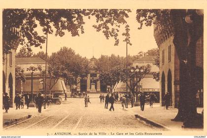 84-AVIGNON-GARE ET CAFES RESTAURANTS-N 6009-G/0329