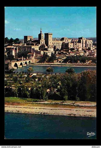 84 - Avignon - Le Pont Saint Bénézet - Le Petit Palais et le Palais des Papes vus de la Tour Philippe le Bel - Flamme Po