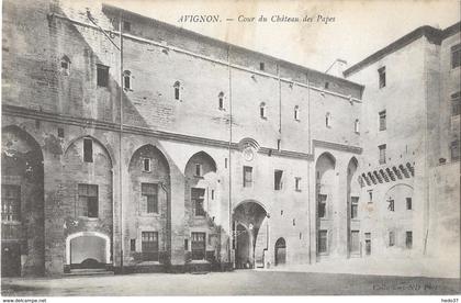 Avignon - Cour du Château des Papes