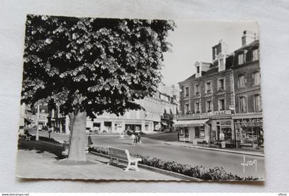 Cpm 1965, Avranches, place Littré, Manche 50