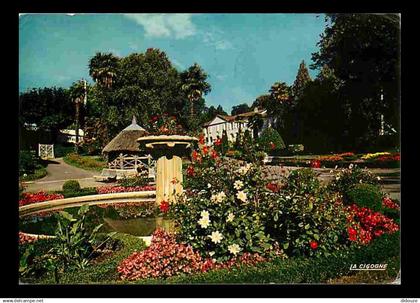 32 - Barbotan les Thermes - Le Parc - Fleurs - Flamme Postale de Barbotan les Thermes - CPM - Voir Scans Recto-Verso