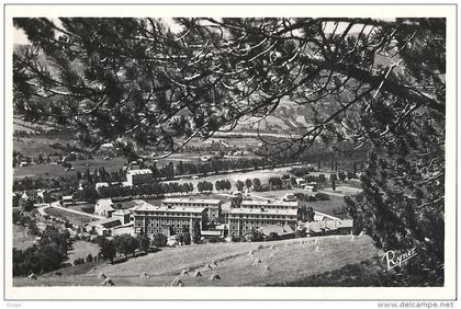 CPSM Barcelonnette - Les casernes - Quartier Jacquemot