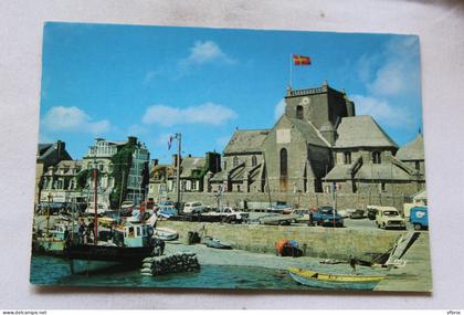 Cpm, Barfleur, le port : débarquement des moules et l'église, Manche 50