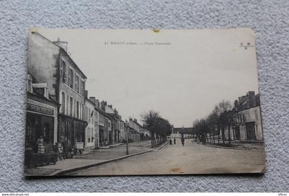 Baugy, place Nationale, Cher