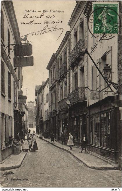 CPA BAZAS-Rue Fondespan (28158)