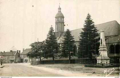 BAZOCHES sur HOESNE . Rue Principale