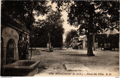 CPA BEAUCHAMP (S.-et-O.) - Place des Fetes (290648)