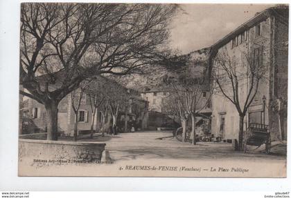 BEAUMES DE VENISE (84) - LA PLACE PUBLIQUE