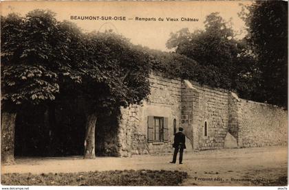 CPA BEAUMONT-sur-OISE - Remparts du Vieux Chateau (107147)