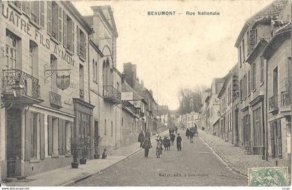 CPA Beaumont-sur-Oise Rue Nationale