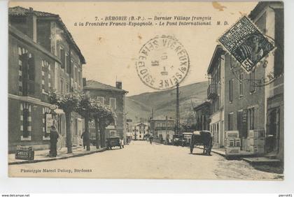 BÉHOBIE - Le Pont International (douanes , pompe à essence )