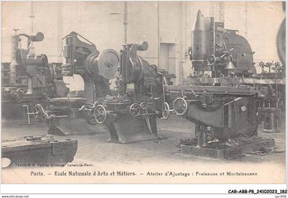 CAR-ABBP8-75-0786 - PARIS - école nationale d'arts et métiers - atelier d'ajustage - fraiseuse et mortaiseuses