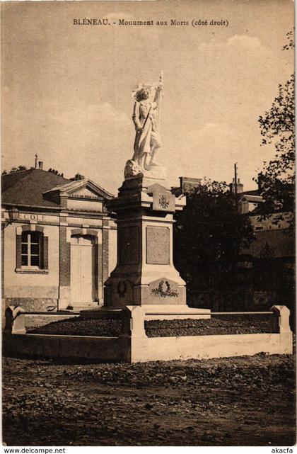 CPA Bleneau - Monument aux Morts - Cote Droit FRANCE (960635)