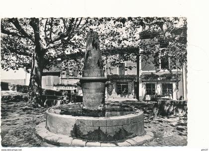 BONNIEUX - Place Carnot