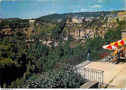 12 - Bozouls - Vue panoramique sur le Trou de Bozouls - Etat pli visible - CPM - Voir Scans Recto-Verso