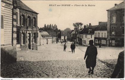 CPA BRAY-SUR-SOMME place de la mairie (25547)