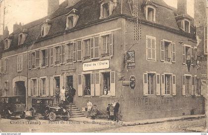 CPA Chablis Hôtel de l'Etoile - voitures très anciennes