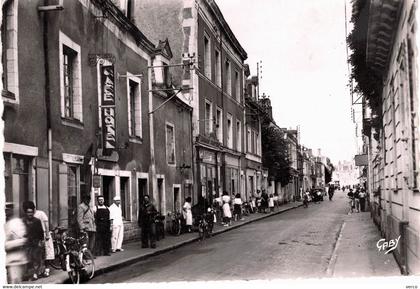 Carte POSTALE Ancienne de CHALONNES sur LOIRE - Rue du vieux pont