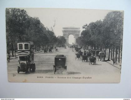 CPA   Paris Avenue des Champs Elysées