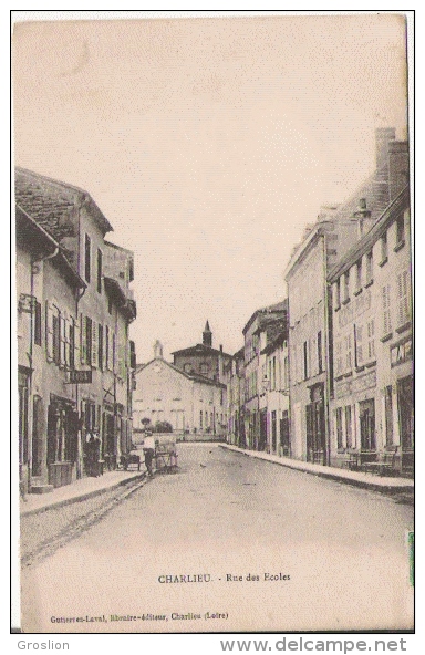 CHARLIEU RUE DES ECOLES