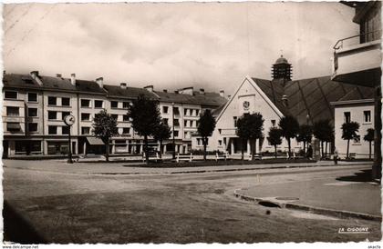 CPA CHARMES - Place Henri Breton (279245)