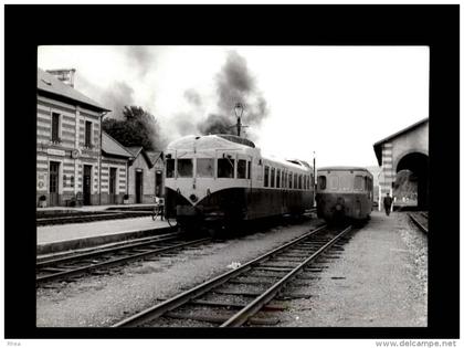 29 - CHATEAULIN - ATTENTION PHOTO DE 1953 - gare - Train