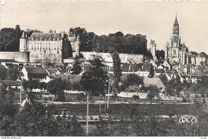 CPSM Chateauneuf sur Cher La Basilique et le Château