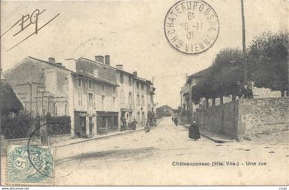 CPA Chateauponsac Une Rue