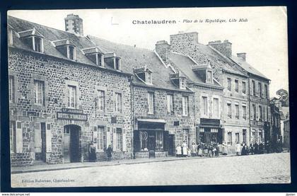 cpa du 22 Chatelaudren place de la République côté midi   LZ127