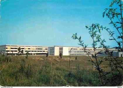 92 - Chatenay-Malabry - L'école centrale - CPM - Etat léger pli visible - Voir Scans Recto-Verso