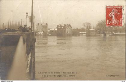 CPA Chatou La Crue de la Seine Janvier 1910 Vue prise du Pont de Chatou