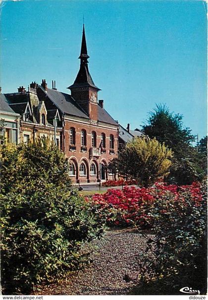 80 - Chaulnes - Hôtel de ville - Fleurs - CPM - Voir Scans Recto-Verso