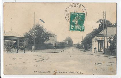 V 724 /CPA CHAULNES   (80)  L'AVENUE DE LA GARE