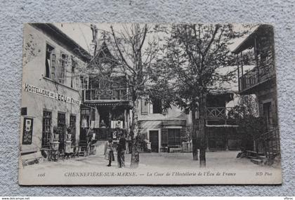 Chennevières sur Marne, la cour de l'hostellerie de l'écu de France, Val de Marne 94