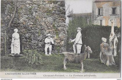 Clermont-Ferrand - La Fontaine pétrifiante