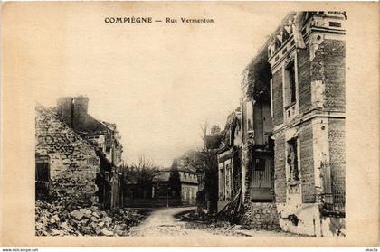 CPA Compiegne Rue Vermenton FRANCE (1013942)