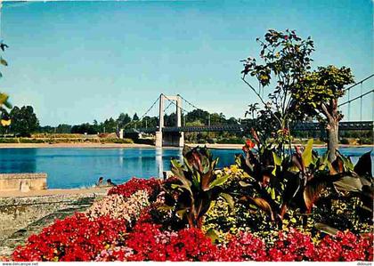 58 - Cosne Cours sur Loire - Le Pont sur la Loire - Fleurs - CPM - Voir Scans Recto-Verso