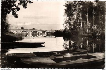 CPA Coulanges-sur-Yonne - Les Bords de l'Yonne FRANCE (960682)