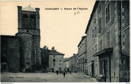 CPA AK CUNLHAT Place de l'Église (409924)