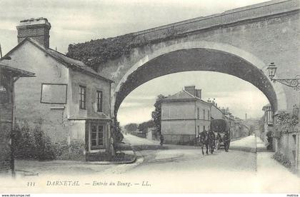 DARNETAL - entrée du bourg.