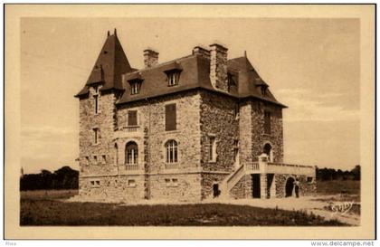 44 - DERVAL - chateau