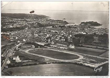 CPSM Douarnenez - Vue générale aérienne de Douarnenez Tréboul et les Iles Tristan et de Coulinec