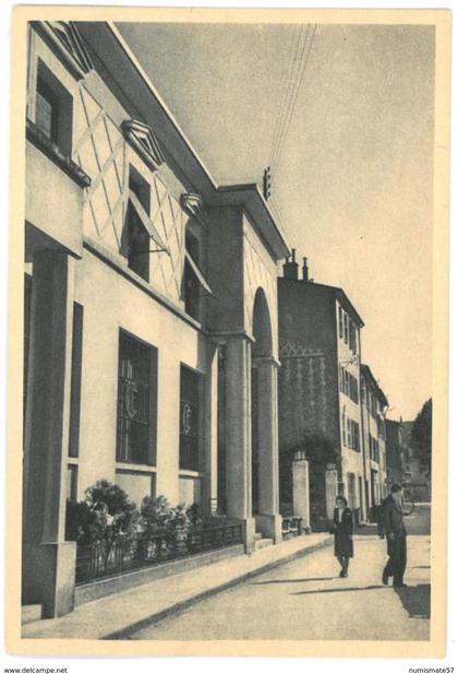 CPSM DRAGUIGNAN - La Caisse d'Epargne et la Rue des Endronnes - Ed. De Leyronnas , Draguignan n°94